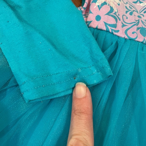 Elsa Frozen bundle Size 4 - Picture 5 of 11